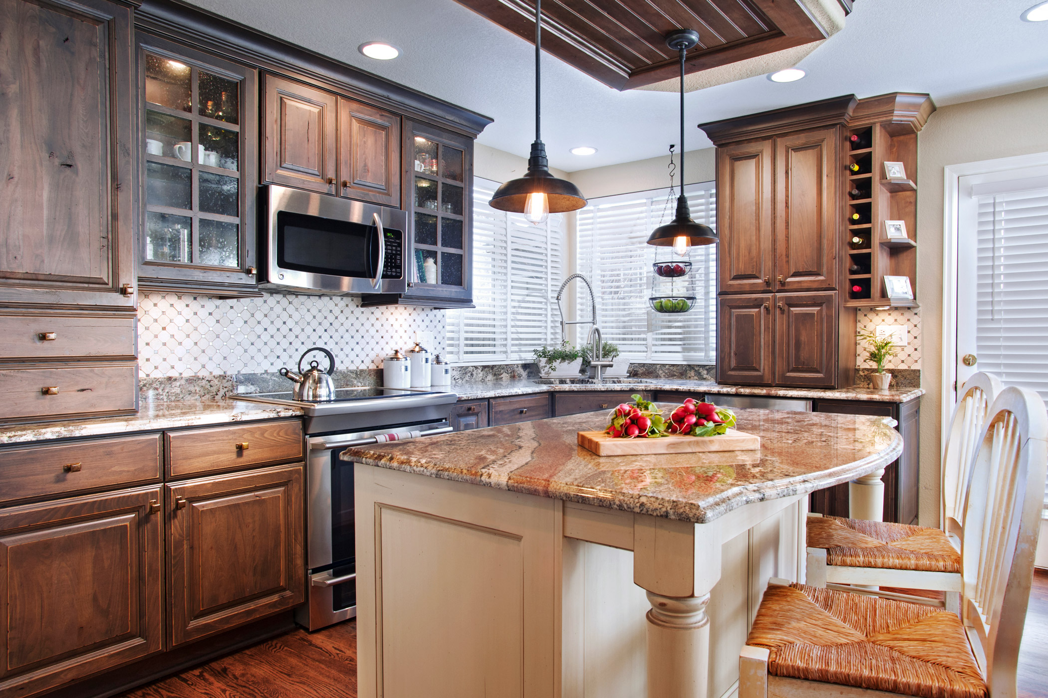 Furniture-Grade Kitchen Cabinets, R.D. Henry & Co. Line, Custom Sizes,  Kitchen Remodel, Highly Crafted Cabinet Doors, Beautiful Cabinetry, RD  Henry Evoke, Customized Paint Match, Specific Hue, Artisanal Glaze, Door,  Furniture-Grade Kitchen Cabinets