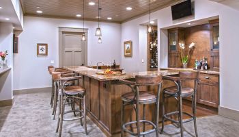 Traditional Bar Traditional Bar